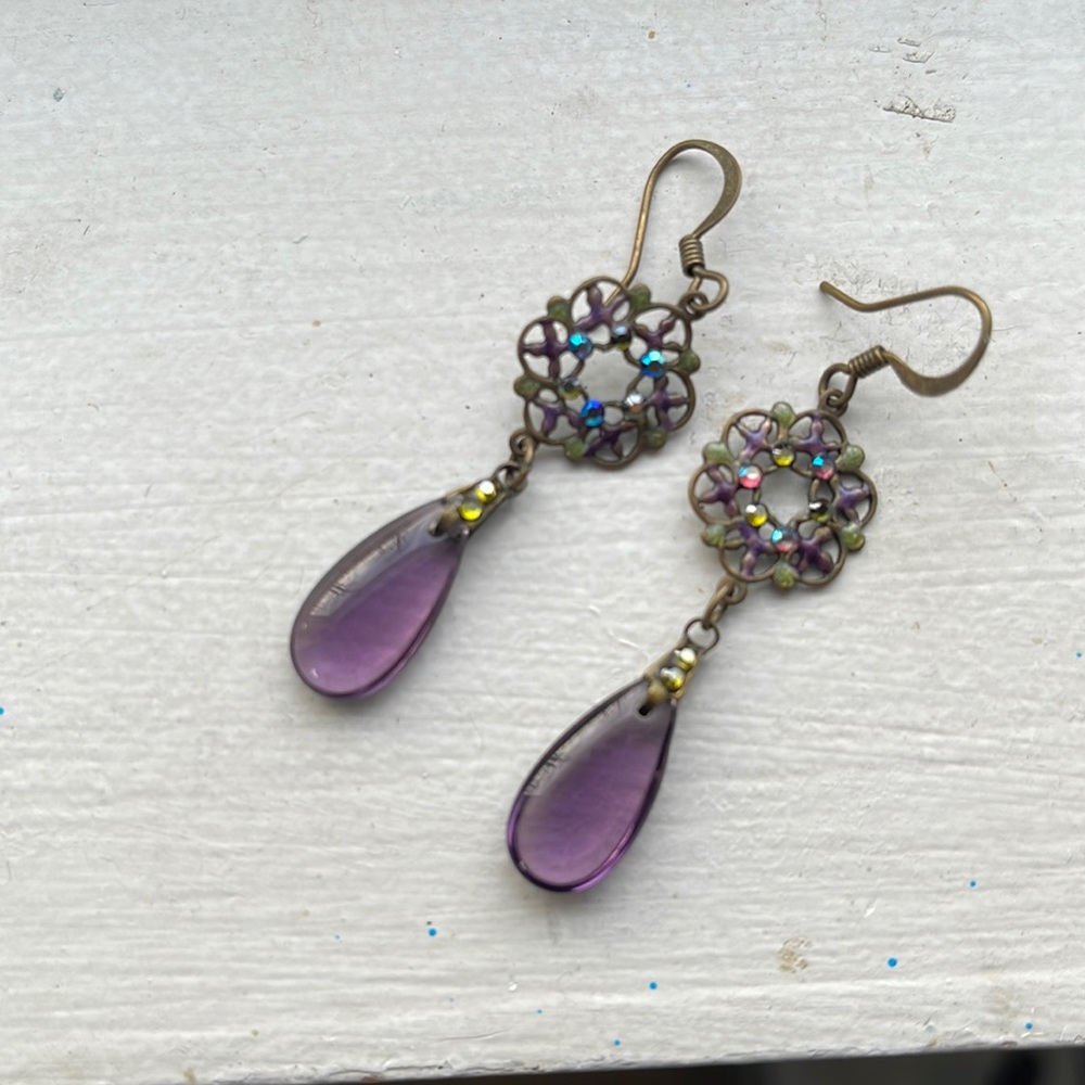 Hook dangle type earrings